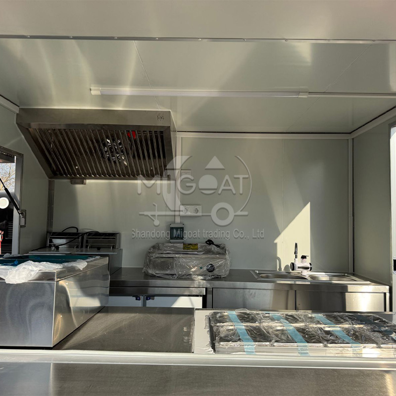 Trendy Pink Mobile Food Truck  - Food E Snacks reseña y precio