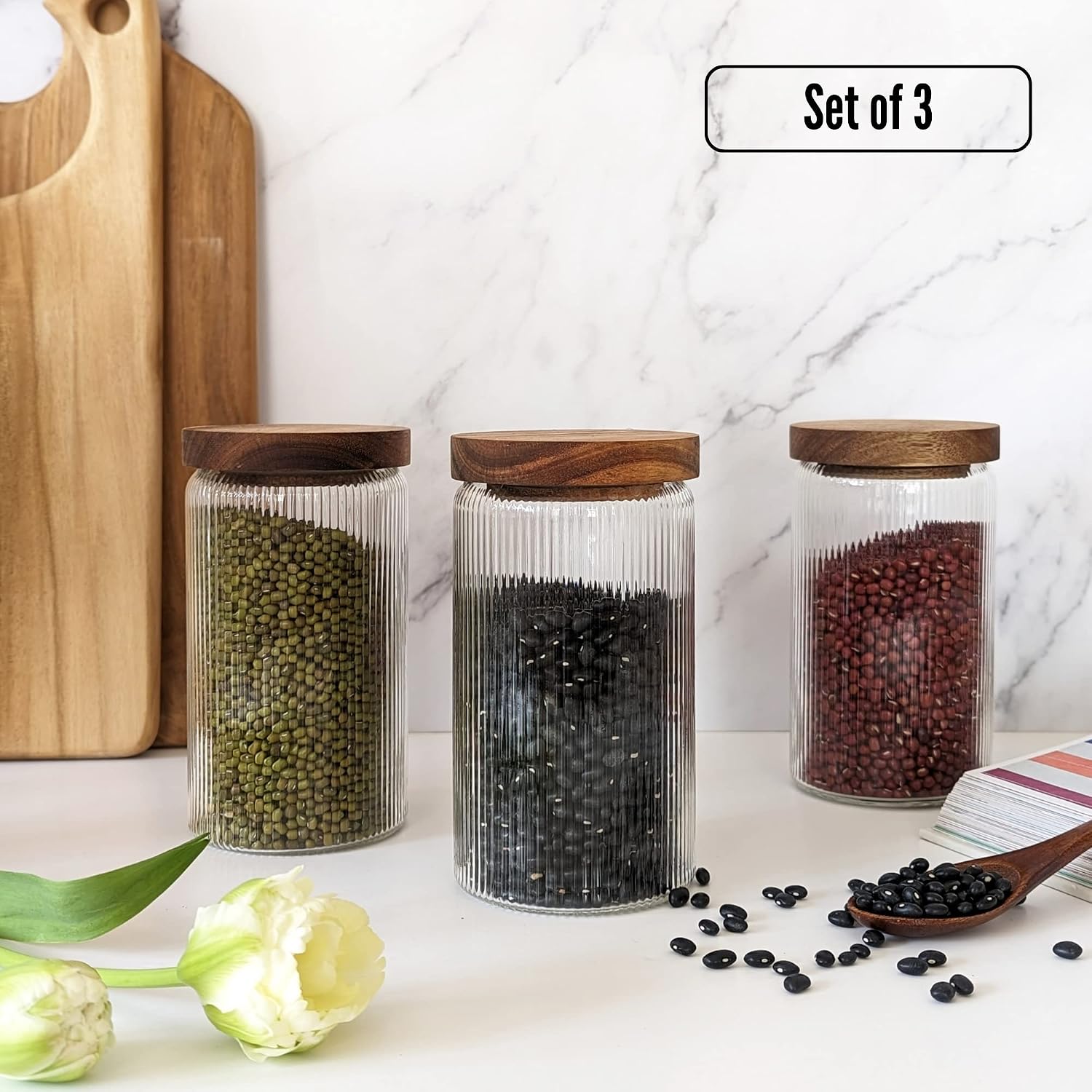 Ribbed Glass Jars with Wooden  - Food Snacks Images reseña y precio
